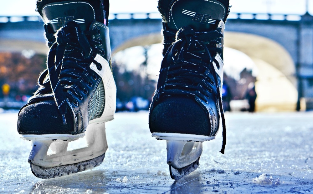 Nuoren jääkiekkoilijan oikeaoppinen harjoittelu ja vammojen ennaltaehk�äisy
